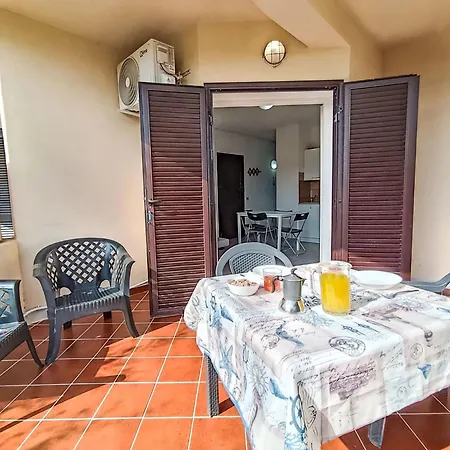 Appartamento Iris 7- Terza By Interhome